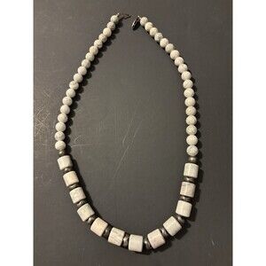 VTG Gray Marble Stone Necklace Chunky Bead designed for business compliment suit